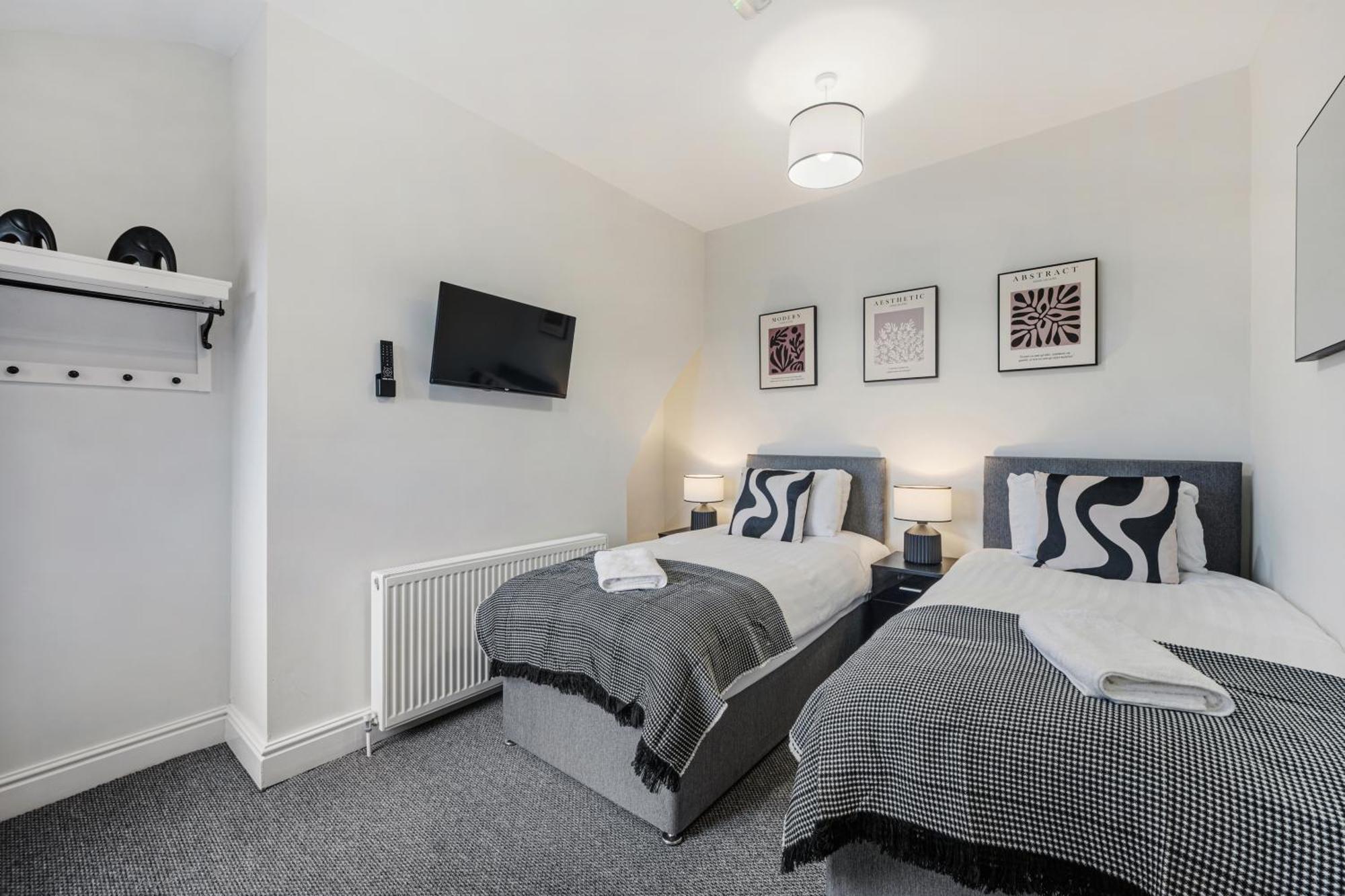 Anfield Cosy Stays - Air Host & Stay - Sleeps 14 Liverpool Exterior photo